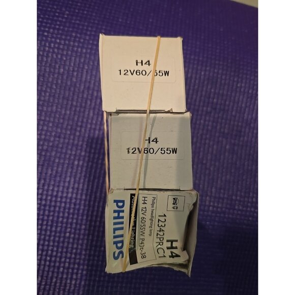 Philips H4 Vision 472 30% More light 12342PRC1 Car headlamp Single 3 Bulbs Three - Picture 2 of 3